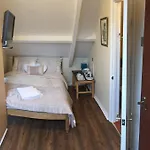 Special Accommodation For Business, Commercial Or Professional Guests