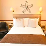 The Alexander - Seaside Hideaway (Adults Only)