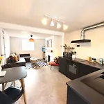 Palms 1 - Wood Burner, 5 Min Walk To Beach+Parking
