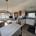 Sunnymede - B8 On Fantasy Island Caravan With Hot Tub, Wifi, Pet Friendly - Meadow Lakes Caravan & Lodge Hire