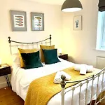 Sunshine Cottage