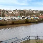 Esk View Apartment