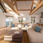 Ocean Penthouse, Contemporary Apt, Sleeps 6, Balcony And Terrace, Parking
