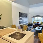 Rwy Suite48 Luxury Suite With Optional Parking