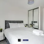 2 Bed Modern Cozy Apt By Boyeilles Apartments Short Lets & Serviced Accommodation Belfast With Free Wifi