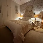 Perfect Holiday Home From Home , Three Bedroom House For 5 Guests