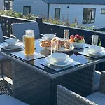 Stunning Lodge With Sea And Country Views, Sleeps 6