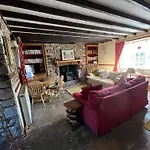 Quiet Cottage On The Rural Edge Of Brixham