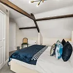 The Beautiful Grape Lane Duplex - Harbour Views
