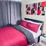A Welcoming Room In Portsmouth Close To Gun Wharf Quays And City Centre