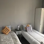2 Bedrooms Flat Centre Swansea