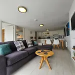 Luxury Sea View Chalet At Millendreath