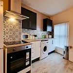 Cosy Modern 1 Bedroom Apartment!