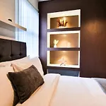 Cosy Modern 1 Bedroom Apartment!