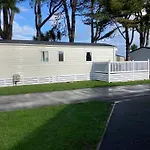 B3 Sunny Tides