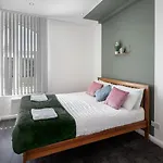 South Pier Apartments - Close To Pleasure Beach And Seafront
