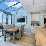 Delightful Salcombe House With Panoramic Views
