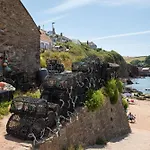 Apartment 14, Withie Cove