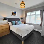 Fernhurst Holiday Apartments