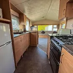 Homely 8 Berth Caravan In Southview Holiday Park, Ref 33048Tc