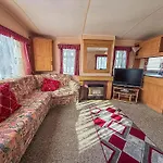 Lovely 8 Berth Caravan In Skegness With Free Wi-Fi, Ref 96023D