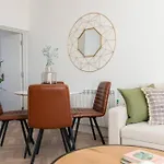 Elevate Your Stay Chic 1-Bed Flat With Kitchen
