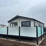 Lodge With Hot Tub - Waterside, Ingoldmells - Pet Friendly, Wifi, Bed Linen - Meadow Lakes Caravan & Lodge Hire