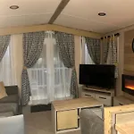Cozy Caravan Retreat In Pwllheli Hafan Y Mor