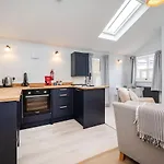 The Sands Sheringham - Entire Property - 4 Units