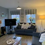 Seaview Cottage At The Bay Filey, Sleeps 4, Up To 2 Dogs Welcome For Free