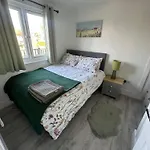 92 Lake View