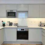 Spacious Home Near Seafront & Train Station 5 Bed Sleeps 10- Central Penzance