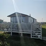 Millfield Caravan Site, Caravan L6