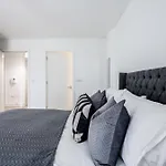 Henry Street Luxe Apartments By Bold Apartments