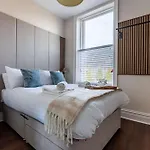 1 Bedroomed Apartment In Liverpool Sleeps 4
