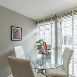Modern Main Door Flat Edinburgh City Center
