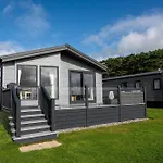 Luxury 3 Bedroom Maple View Lodge, Newquay, Cornwall