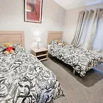 Mollys Lodge