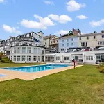 N° 28 The Salcombe