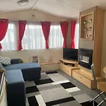 Holiday Home 5 Minutes From Porth Beach