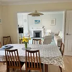Detached 4 Bed Coastal Haven - Garden - Parking