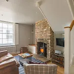 Riley Cottage