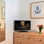 Finest Retreats - Centre View
