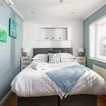 Family Home In Newquay Parking 3 Mins To Beach