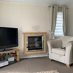 Lovely 6 Berth Caravan With Decking At Suffolk Sands Holiday Park Ref 45005Hc