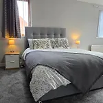 Alexandra Park Town House 223