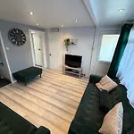 Sundowner Chalet Great For Families