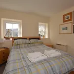 1 Bed In Aberaeron 49261