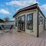 Beautiful Caravan With Decking At Hoburne Devon Bay, Ref 54058F
