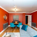 Dragon Suites Luxury Apartments At 8 Albyn Place